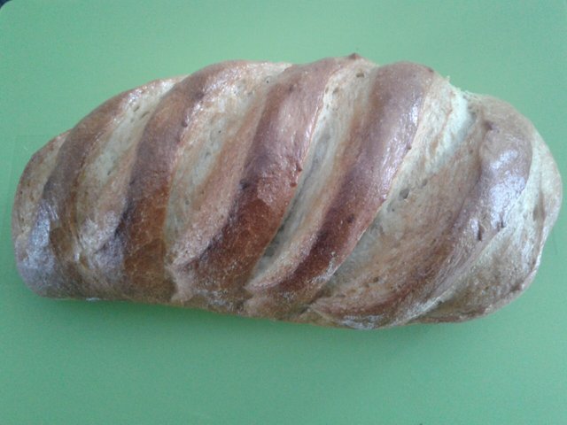 Freigeschobenes Weißbrot